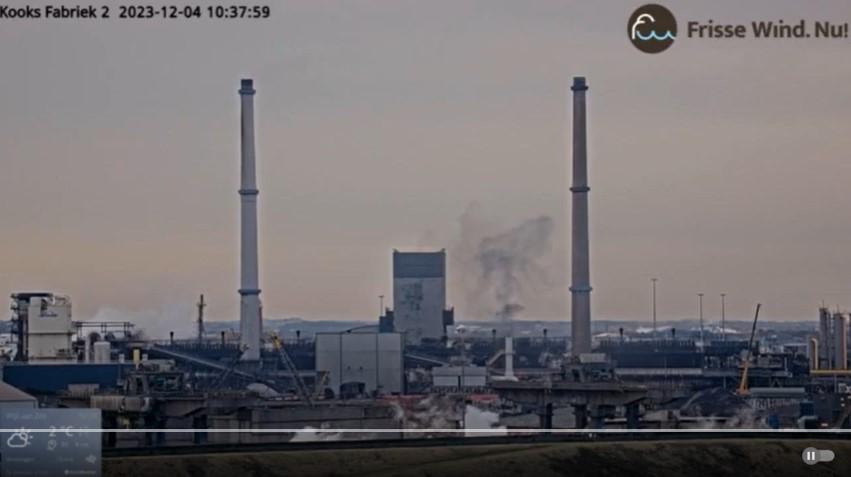 Zwarte gifwolk kooksfabriek 2.