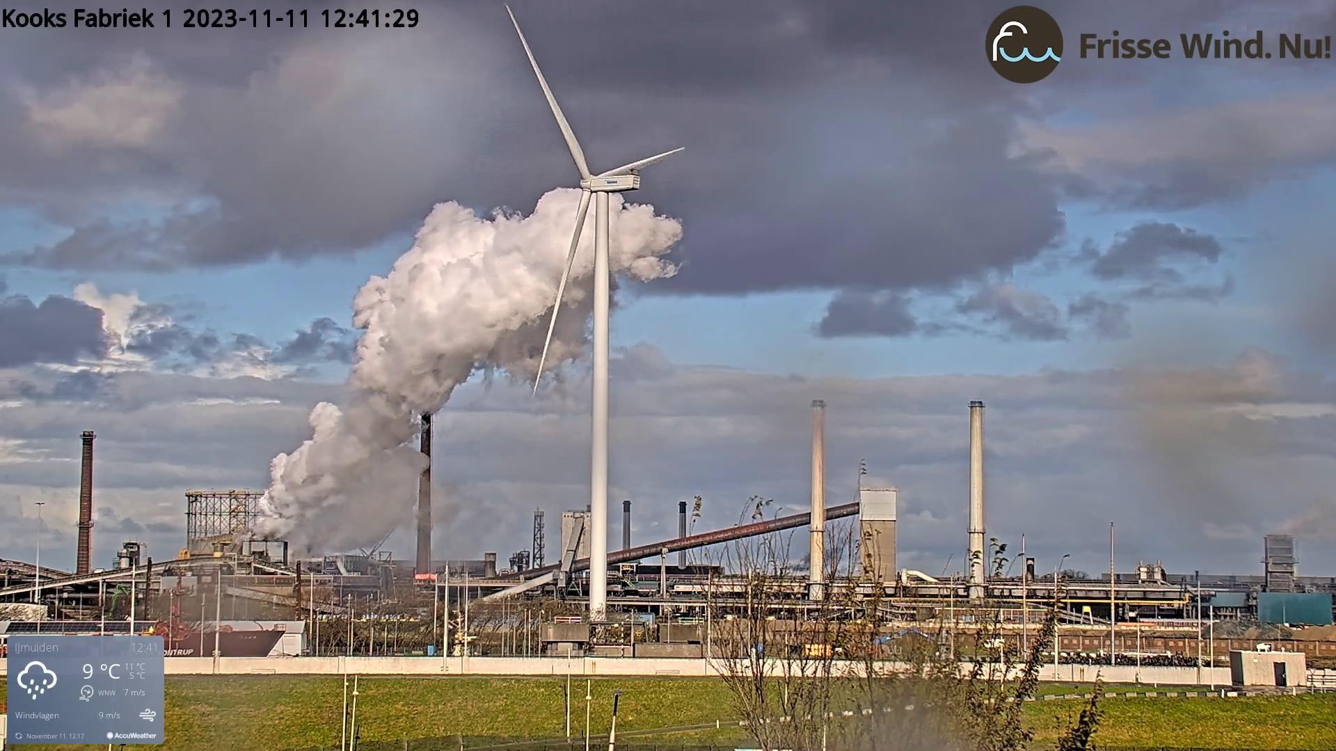 Zwarte gifwolk kooksfabriek 1. 