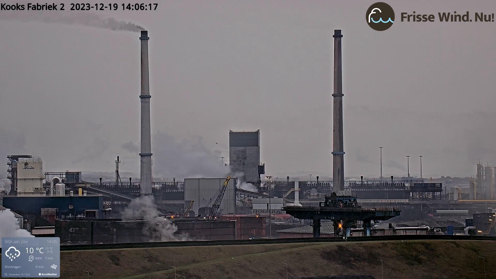 Zwarte gifwolk kooksfabriek 2.