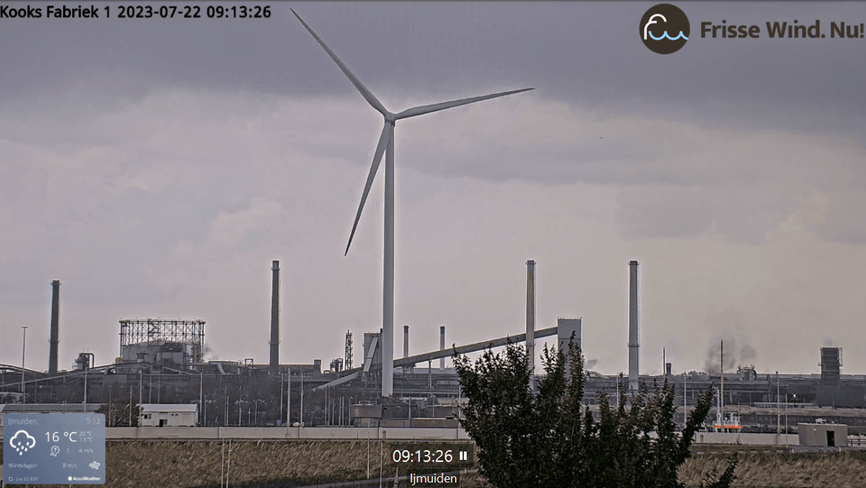 Zwarte gifwolk bij kooksfabriek 1