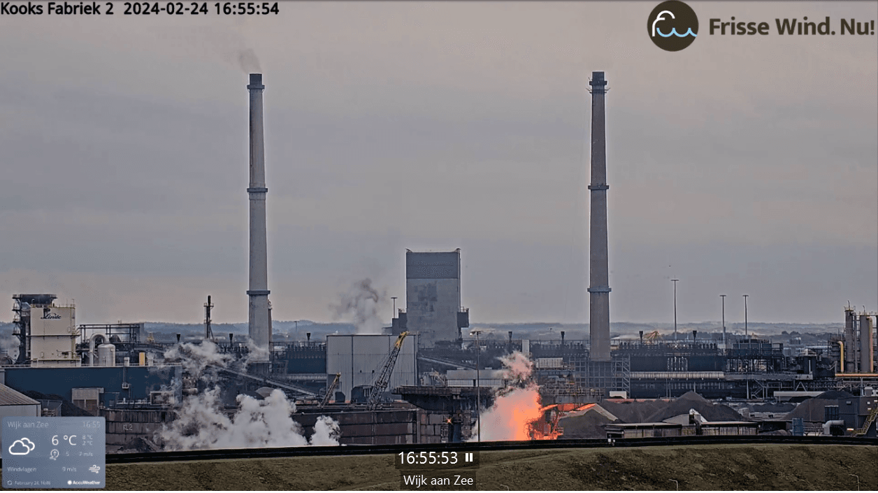 Zwarte gifwolk bij kooksfabriek 2