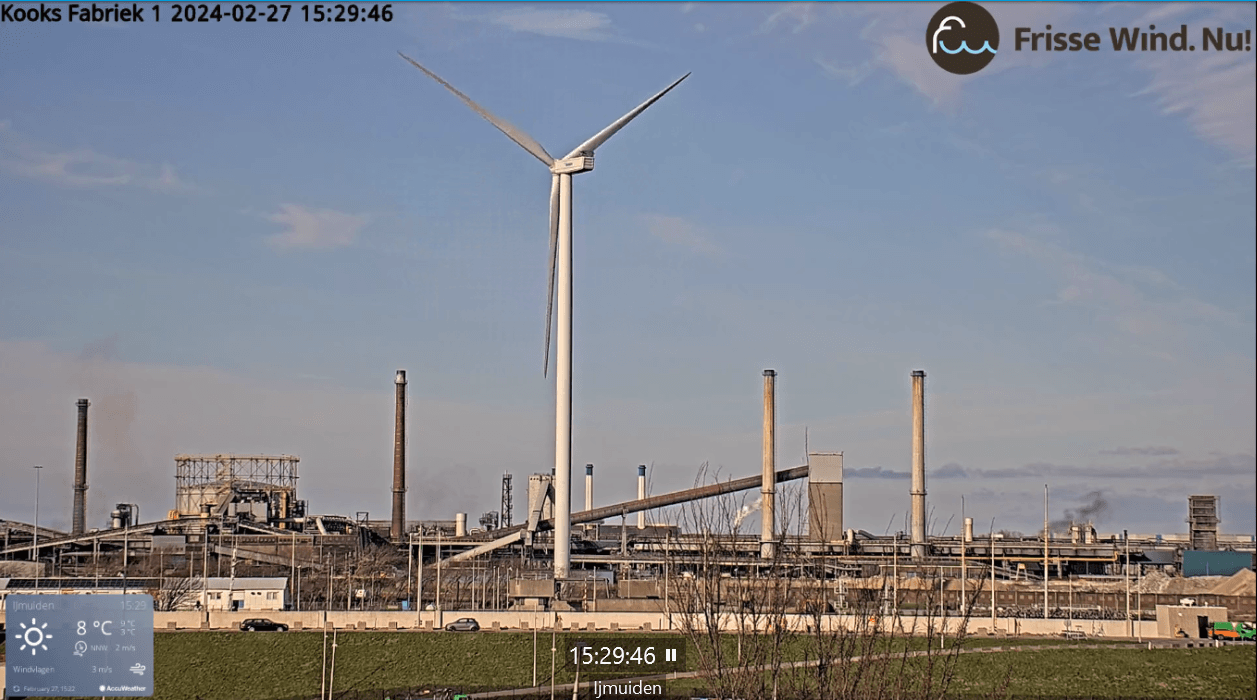 Zwarte gifwolk bij kooksfabriek 1