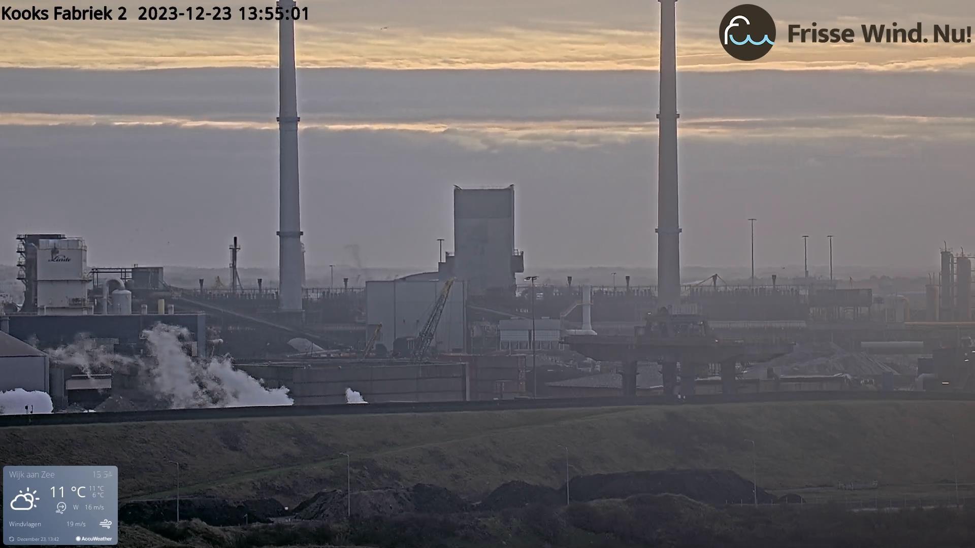 Zwarte gifwolk kooksfabriek 2.