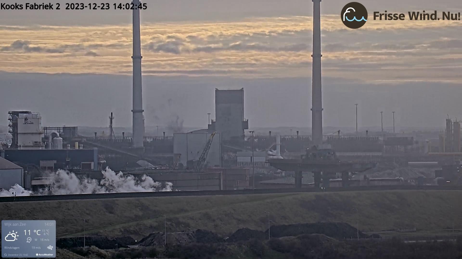 Zwarte gifwolk kooksfabriek 2.